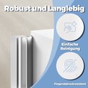 Witte opbergkast met gladde, water- en vingerafdrukbestendige oppervlakken. Tekst: Robuust en duurzaam. Eenvoudige reiniging. Vingerafdrukresistent.