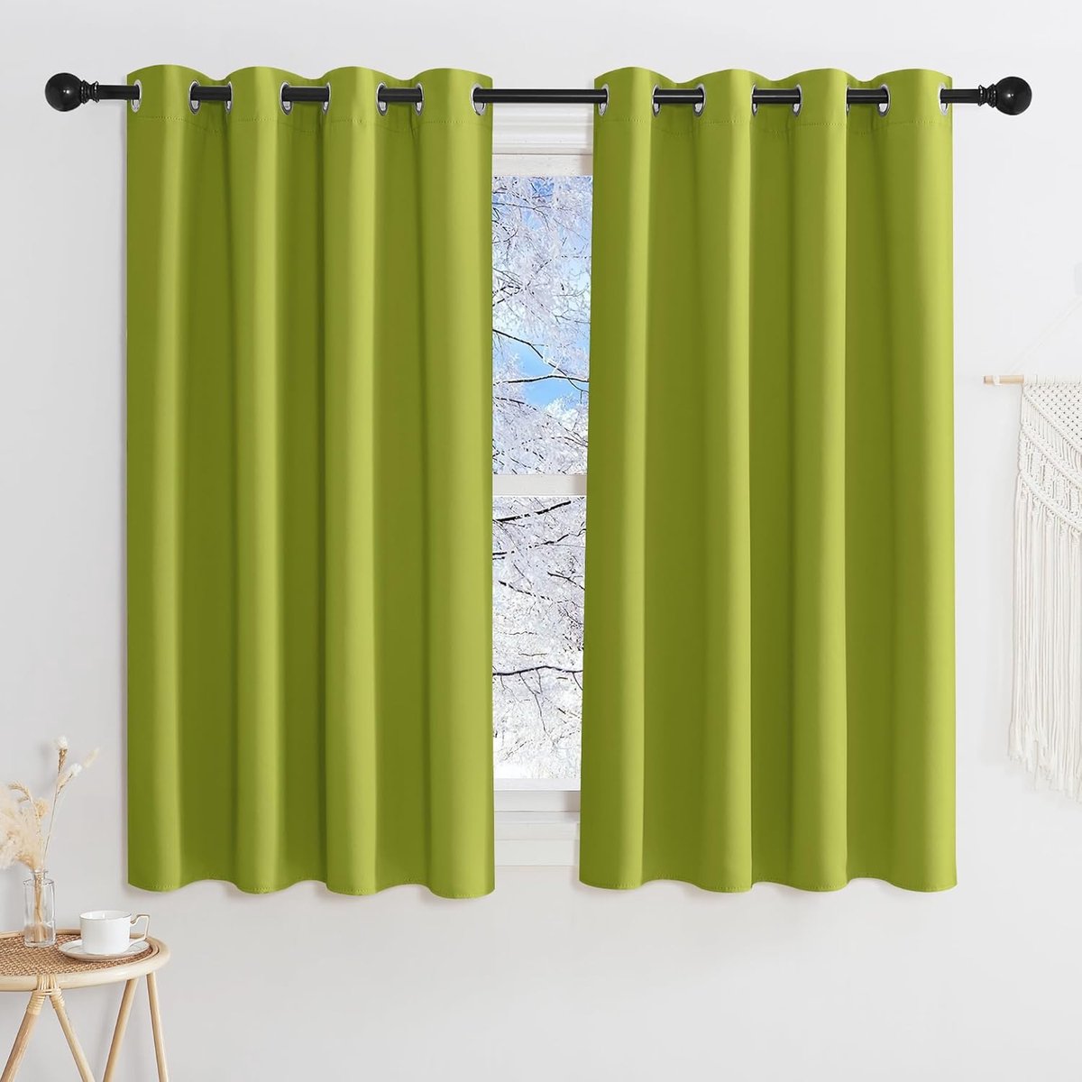 Korte verduisteringsgordijnen voor slaapkamer, 2 stuks, L 140 x H 145 cm, keukengordijnen voor kleine ramen met ringen, warmte-isolerend, voor binnen, grasgroen