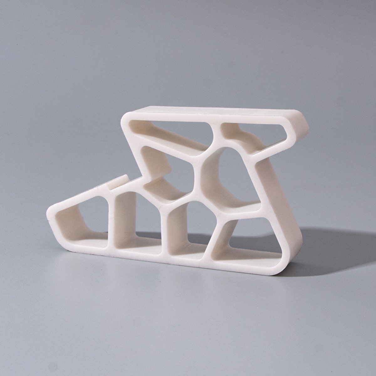 Raamstoppers zonder boren, set van 2, wigvormige raamstoppers voor erkerramen, herbruikbare raamstoppers voor ventilatieopeningen, geschikt voor thuis, appartement, kantoor en hotel, wit