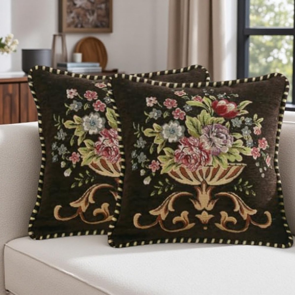 Set van 2 bruine decoratieve kussenslopen (kusseninzet niet inbegrepen) - 48 × 48 cm - Enkelzijdig bedrukt - Machinewasbaar - Bloemenpatroon - Geschikt voor banken, woonkamers, bedden, stoelen of auto-interieurs