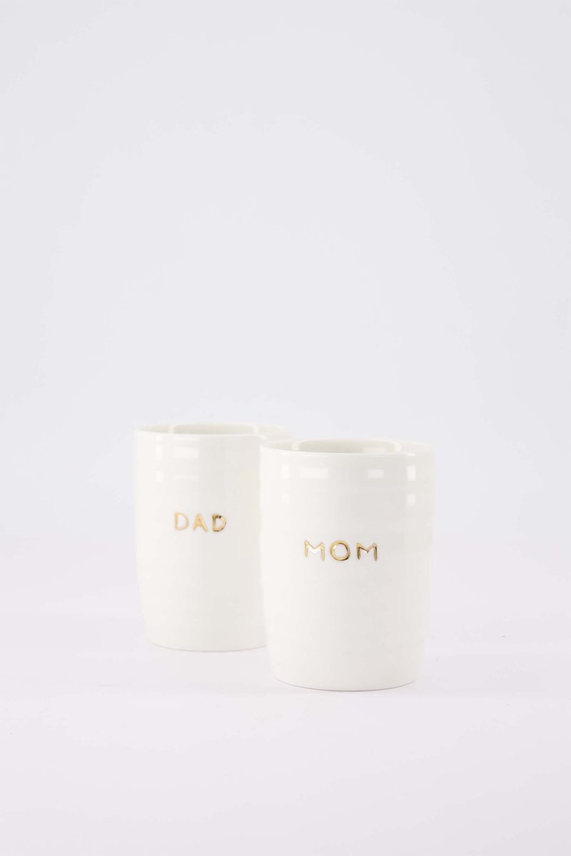 Zusss Cadeauset Koffiemokken Mom & Dad - Set Van 2 Keramieken Mokken Met Tekst - Wit/Goud - 225Ml Keramiek Wit / Goud