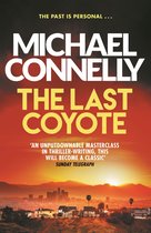 Boek 'The Last Coyote' van Michael Connelly, met een zonsondergang boven Los Angeles en tekst die het prijst.