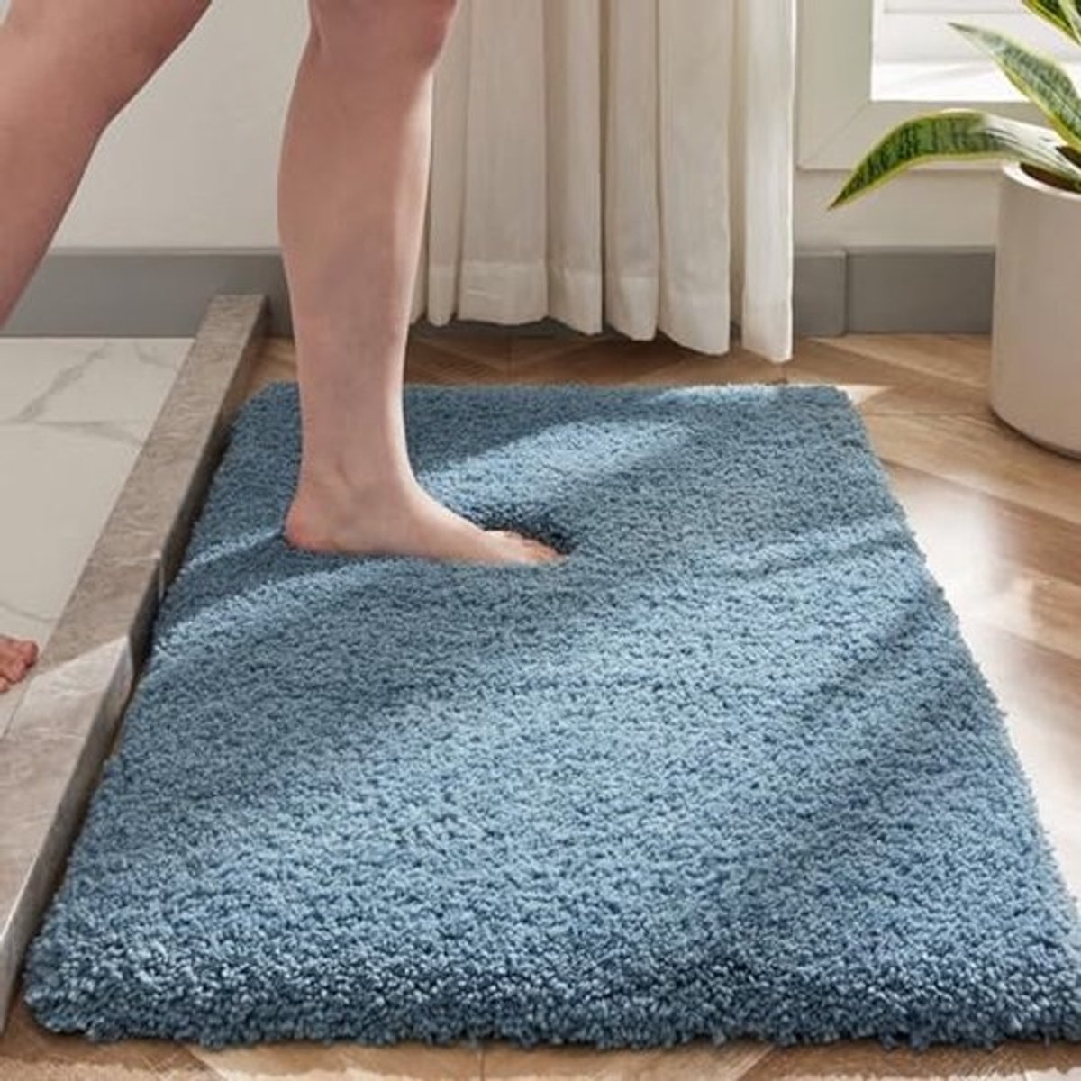 Klein Antislip Badmat 17x24 cm - Pluizig en Wasbaar - Luxe Badkamer Tapijt