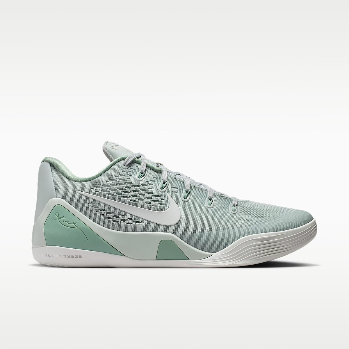 Nike Kobe IX Elite Low EM Protro – Light /Summit /Steam Kobe IX Lifestyle Unisex Sneakers Grijs