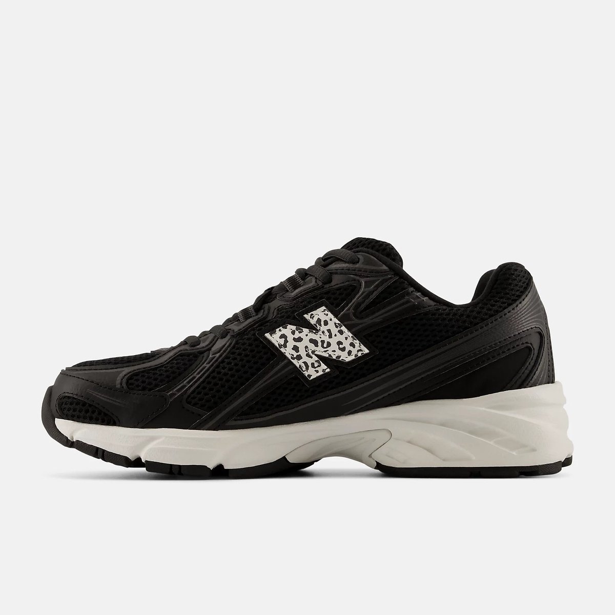 New Balance 740 Unisex Sea Salt Wit