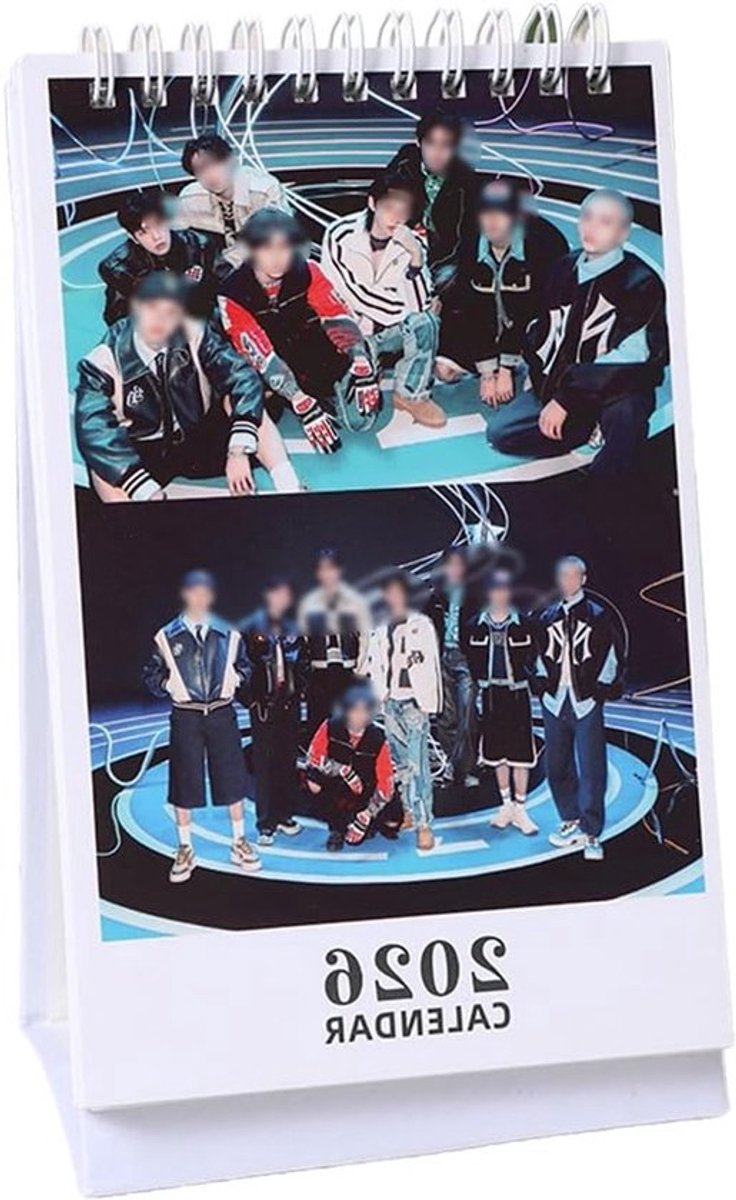 Kleurrijke Bureau Kalender 2026 voor Kinderen met K-Pop Afbeeldingen en Fan Ondersteuning, Perfecte Bureau Decoratie