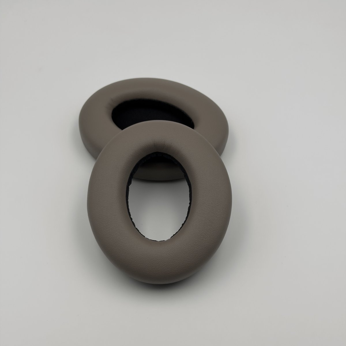 Vervangende oorkussens voor Sennheiser Momentum 4 & 5 (HDB 630) - Ear pads headphones - Grijs (Mocha)