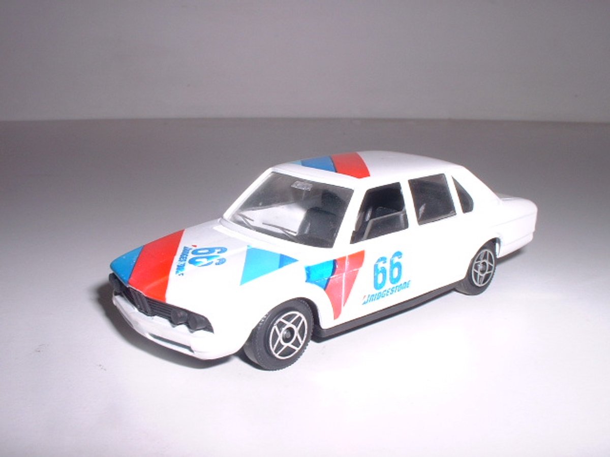Modelauto BMW 530 #66 (old diecast: 1980)