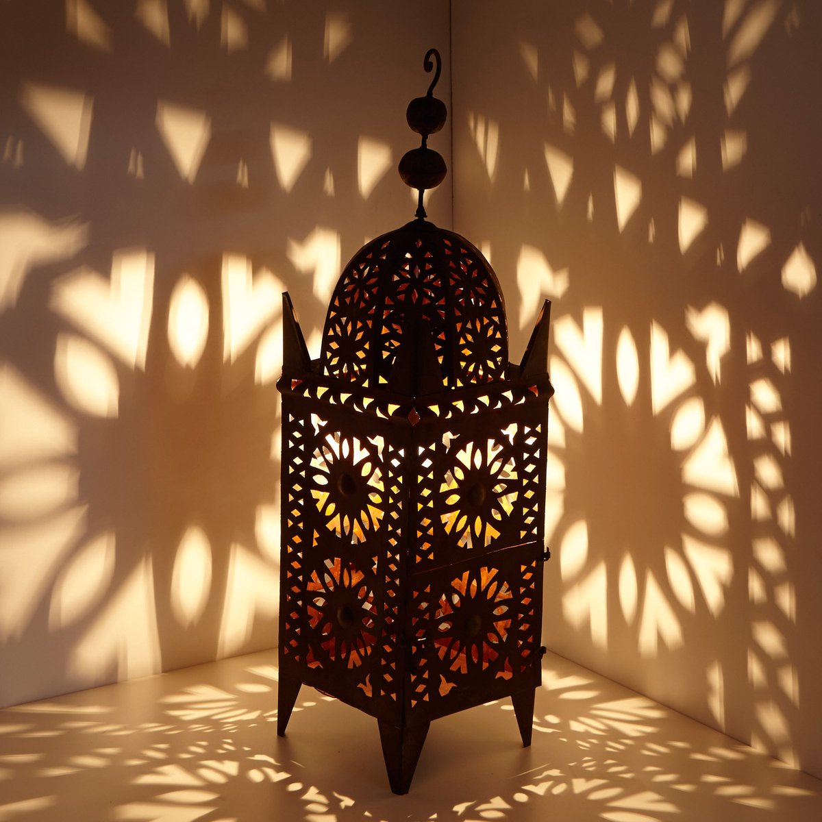 Oosterse lantaarn – Marokkaanse ijzeren lantaarn – Minaretvorm – Roestkleur – 90 cm