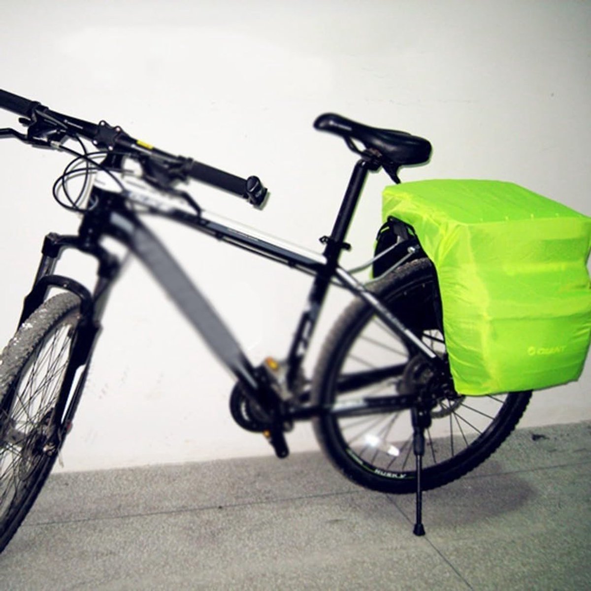 SnelShoppen - Fietstas Regencover - Waterdichte Achterzit Regencape voor Fiets - Lichtgewicht en Opvouwbaar - Groen - Ideaal voor Fietsen en Buitenact