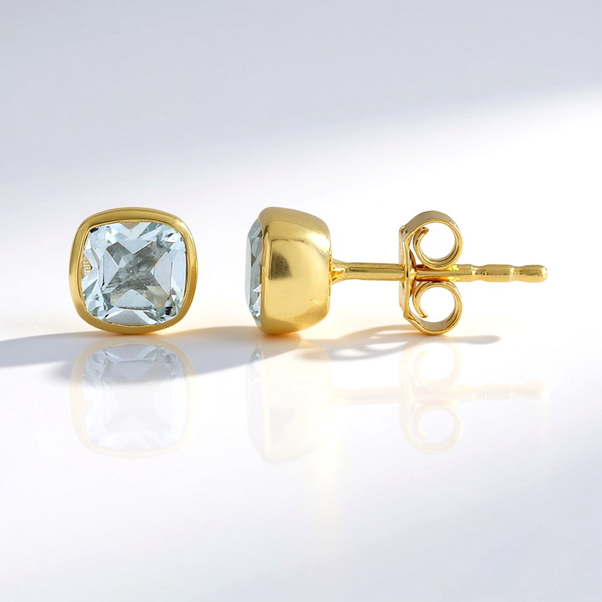 Cavill - Zilveren Oorbellen 925 Sterling Zilver Verguld - Hemelsblauwe Topaas 1,253 ct - Antiek Kussen Slijpsel - Elegante Dames Oorbellen