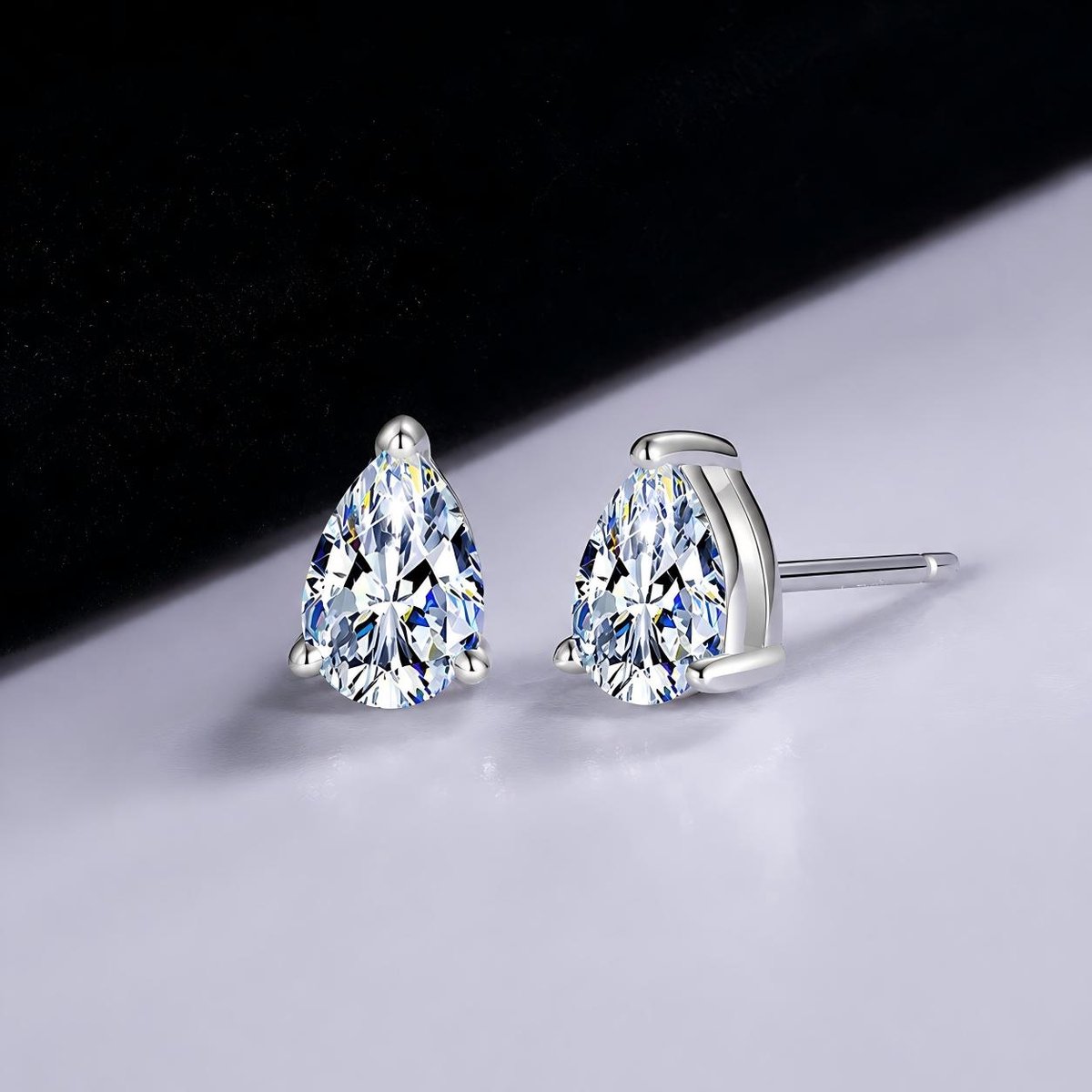Gold Pulse - Oorstekers Dames – Druppelvormige Moissaniet Oorbellen – 0.5ct - 925 Zilver