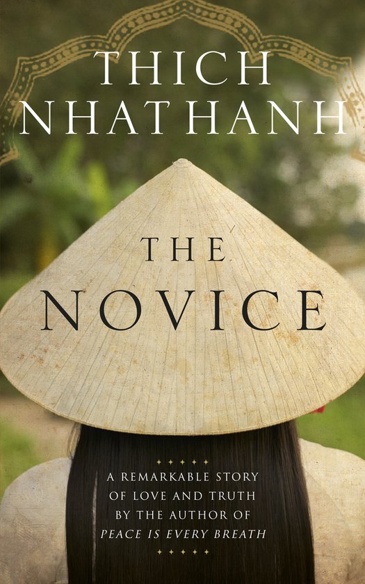 Boek "The Novice" van Thich Nhat Hanh met een vrouw in een Aziatische conische hoed.