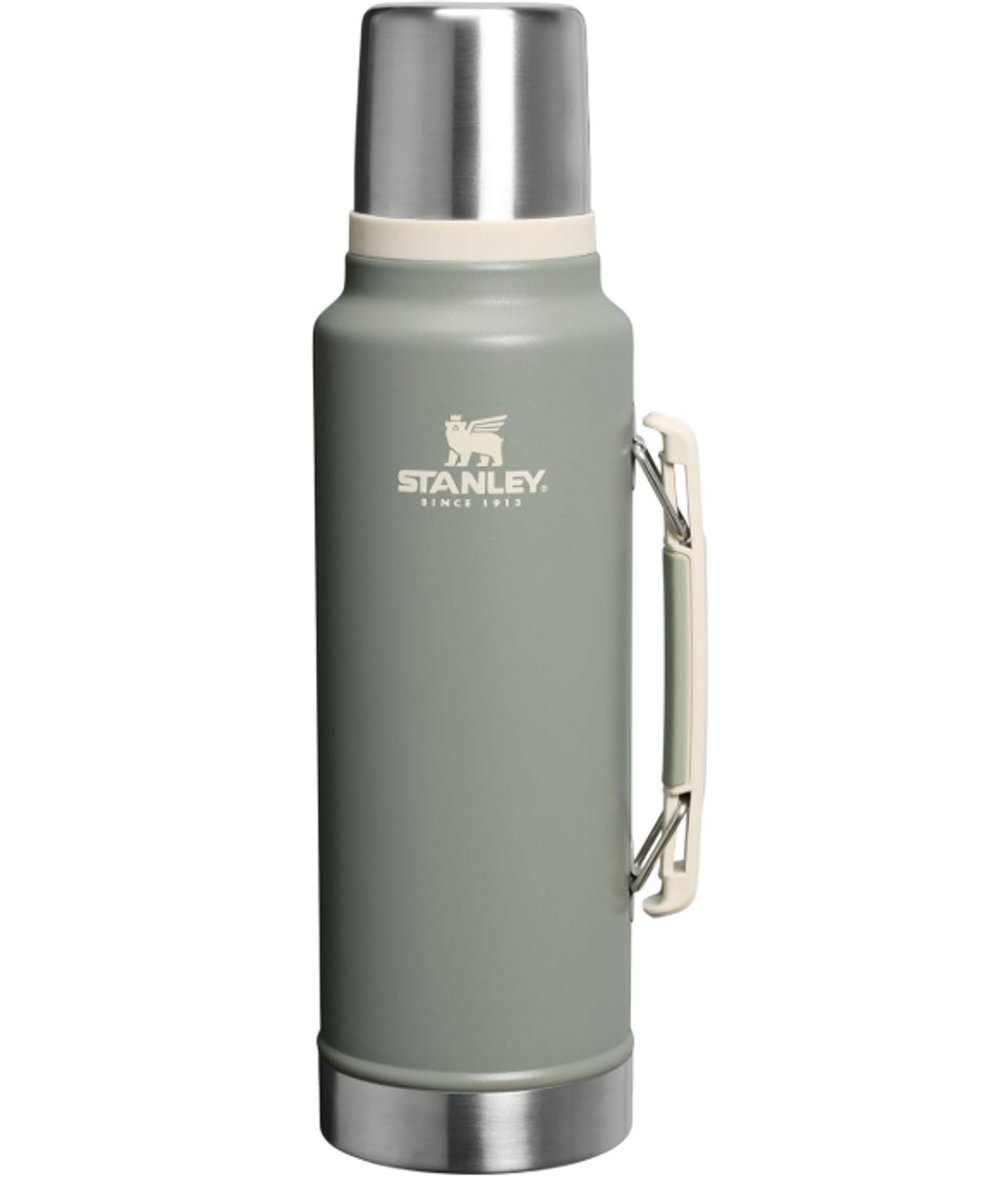 Stanley Classic Legendary Thermosfles 1.4L met Handvat – RVS Vacuümfles met Bekerdeksel – Lekvrij – Houdt Drank 24u Warm/Koud – BPA-vrij – Sage Grey