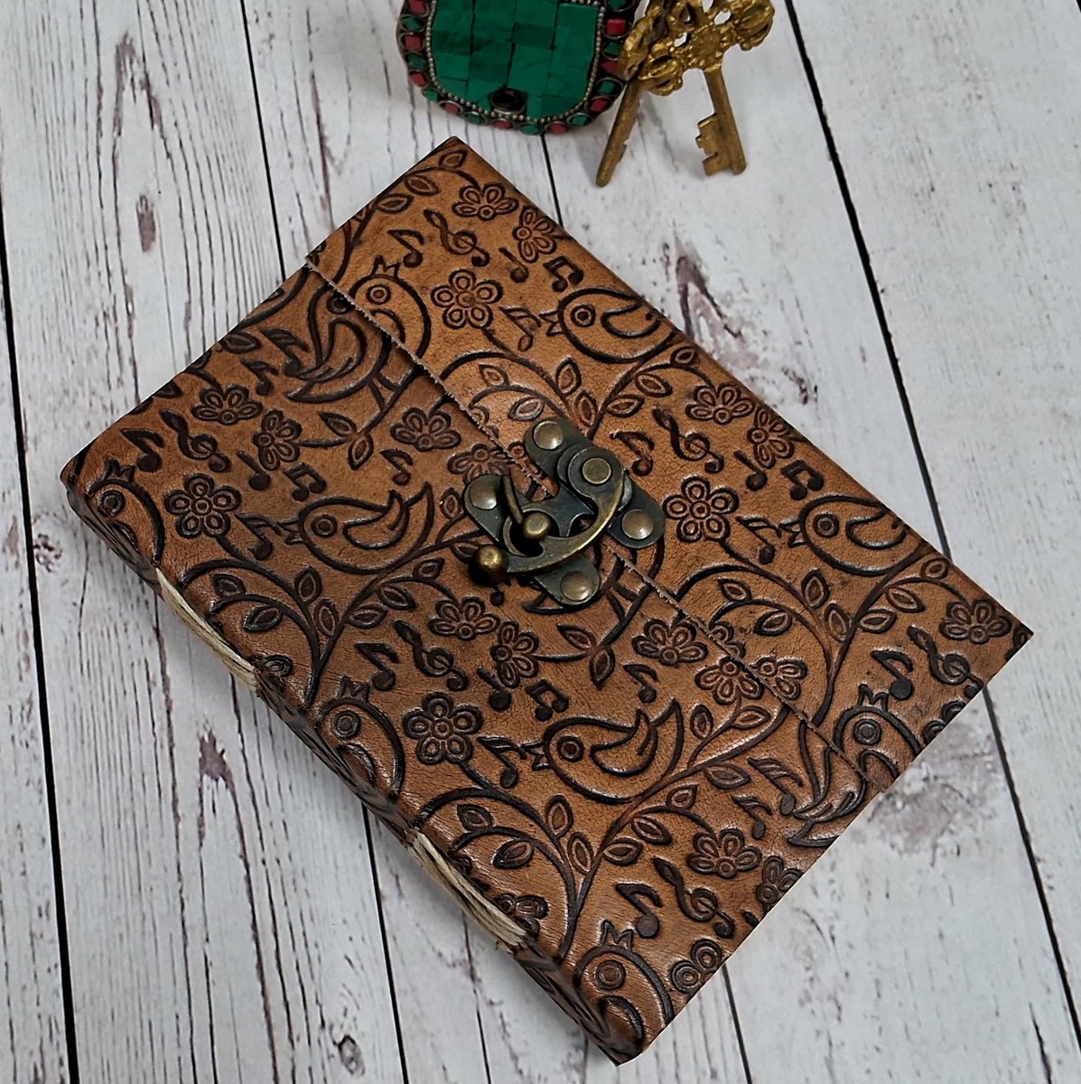 Omgoods - Handgemaakte leren notitieboek 'Blooming Garden' - Perfect voor zakelijk of persoonlijk gebruik