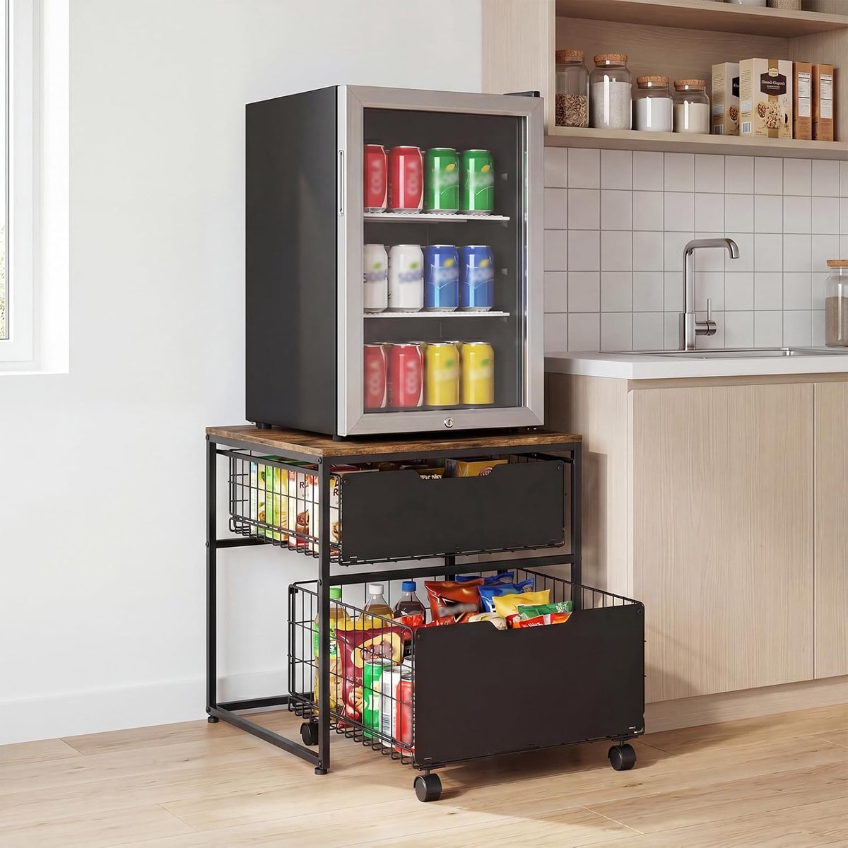 Koelkaststandaard voor kleine koelkasten - Opbergmand van metaal - Zwart - Tafel voor minikoelkast - Stalen frame en 4 wieltjes - Multifunctionele keukenorganizer
