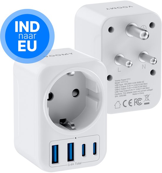 Witte Voomy reisstekker met 3 USB-A poorten en 2 USB-C poorten. "IND naar EU" logo.