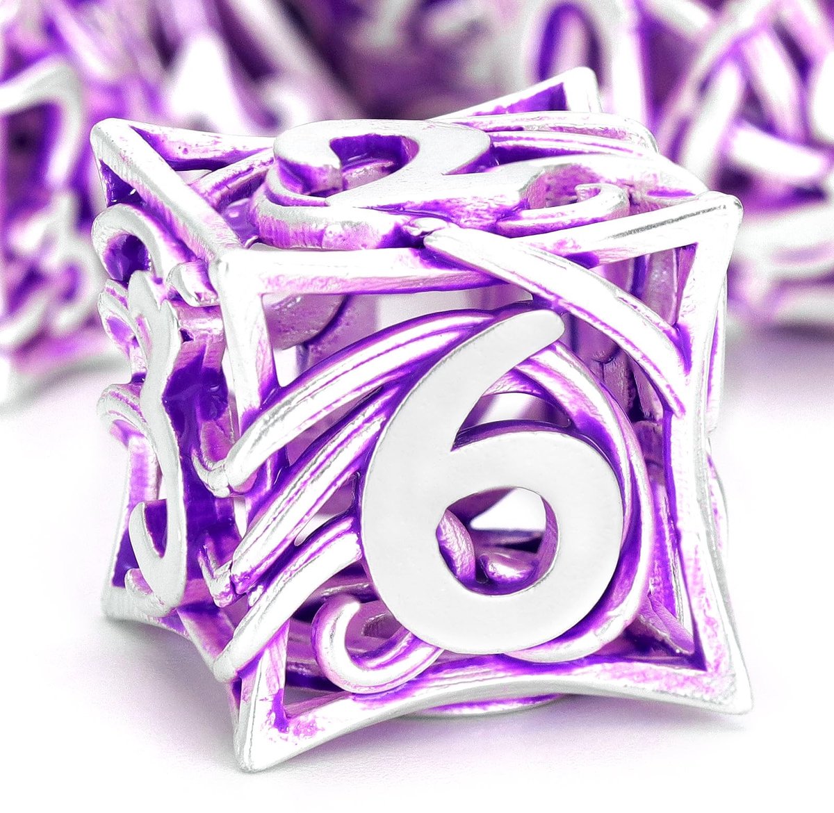 Omgoods - Set van 7 Stijlvolle Metalen DND Dobbelstenen met Opbergdoos