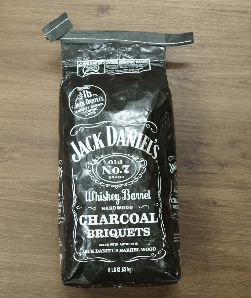 Jack Daniel's Briquets van 3,63 kilo - BBQ blokken van Jack Daniel's - Briketten Jack Daniel's - briquets van Jack Daniels voor op de BBQ - Jack Daniel's artikelen voor te BBQ