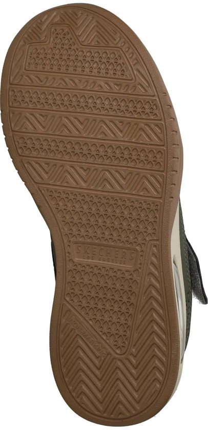 Onderkant van groene Skechers sneaker met bruine zool en patroon.