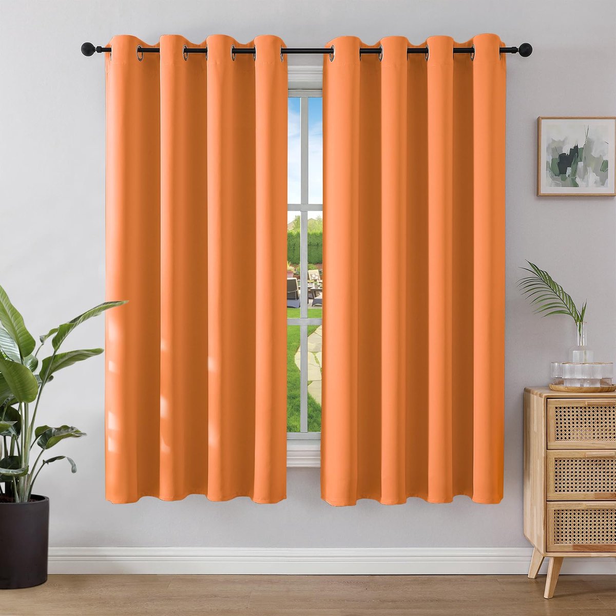 Famanu – Set van 2 ondoorzichtige verduisteringsgordijnen, thermogordijnen met hittebescherming, gordijnen met oogjes voor slaapkamer en woonkamer, oranje, 2 x x cm