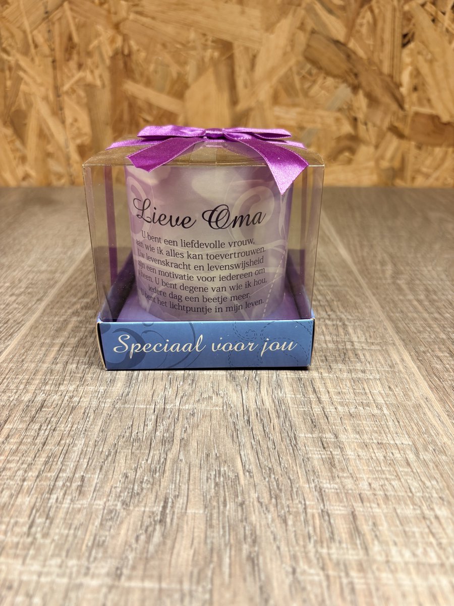 Lieve Oma Kaars in Glas – Cadeau voor Oma – Kaars met Tekst – Geschenkverpakking – Paars
