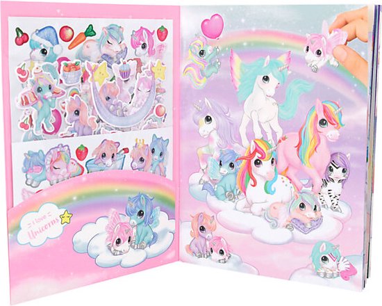 Create Your Ylvi Unicorn World Stickerboek