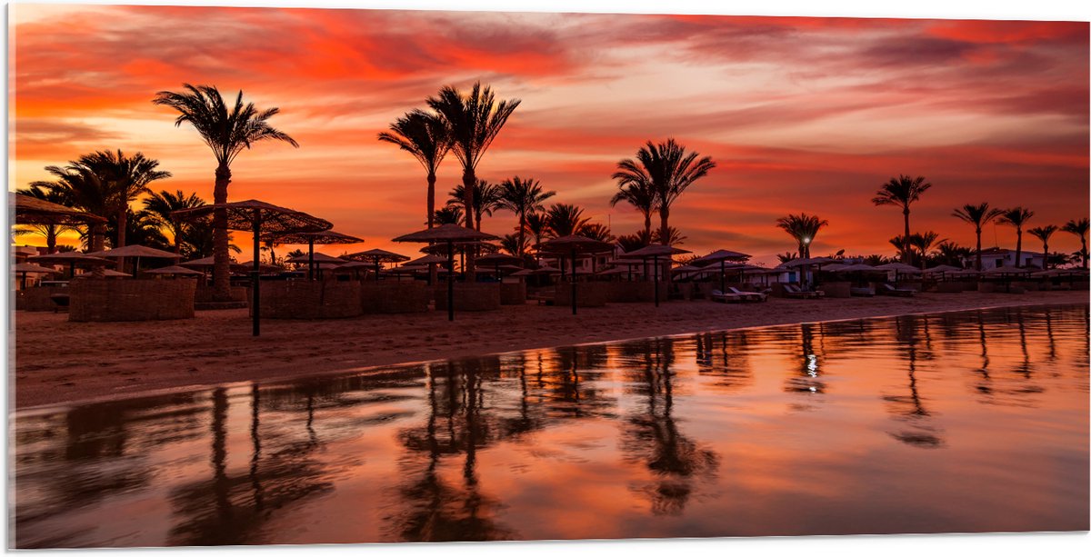 Acrylglas - Strand - Zee - Zonsondergang - Parasols - Palmbomen - 100x50 cm Foto op Acrylglas (Met Ophangsysteem)