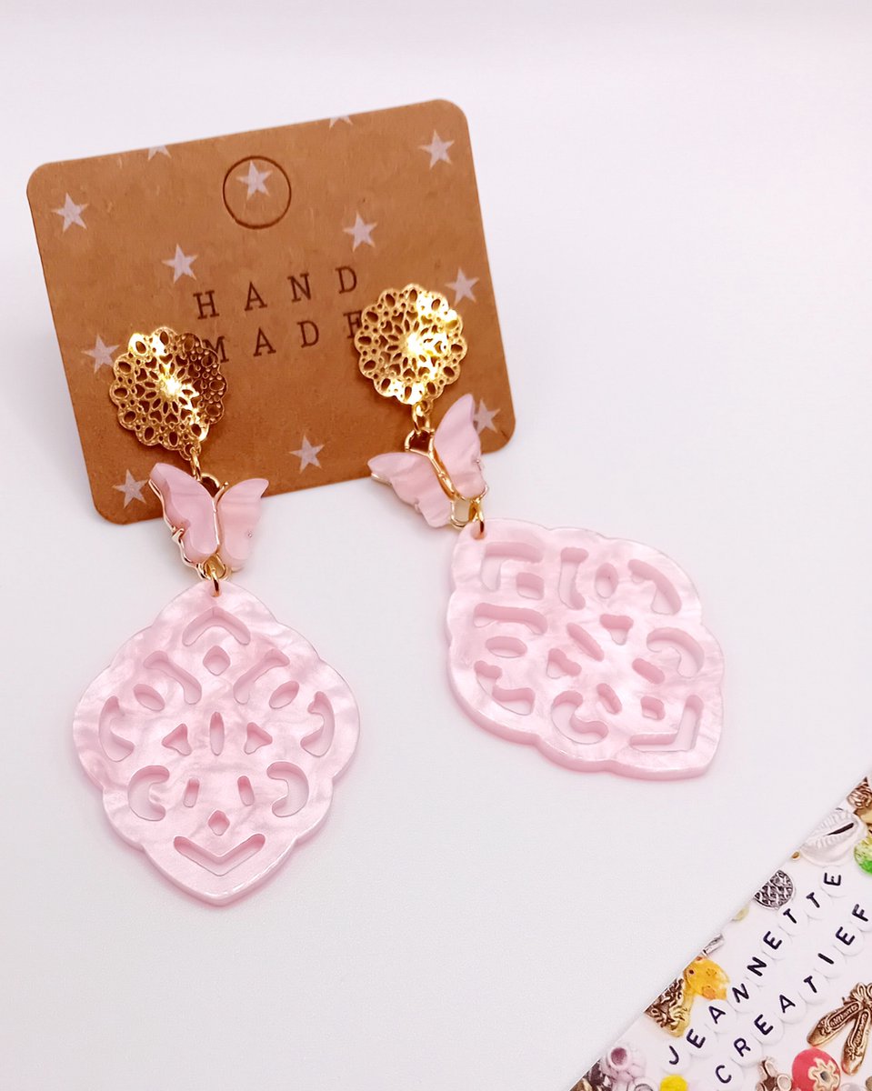 Jeannette-Creatief® - Resin - Resin Oorhangers Barok Pink Vlinders RVS Filigraan Oorstekers Goud - Zomersieraden - Ibizachic - Zomerse Oorbellen - Oorbellen - Dames Oorbellen - Resin Oorbellen - Resin Oorhangers