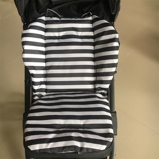 Allernieuwste.nl® Buggy Inleg Kussen Zwart-Witte Strepen - Tweezijdig bruikbaar - Kinderwagen van Allernieuwste.nl® — afbeelding 3