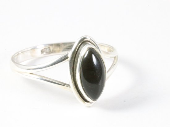 Fijne zilveren ring met onyx - maat 19.5