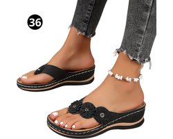 Livano Comfortabele Slippers - Badslippers - Teenslippers - Anti-Slip Slides - Flip Flops - Stevig Voetbed - Zwart - Maat 36