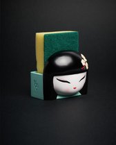 BLOGO Design GEISHA KOKESHI Limited Edition Collection “AIKO" porselein Sponshouder Gootsteen B8,4xD6,5x H7,5cm Gewicht 300 gr