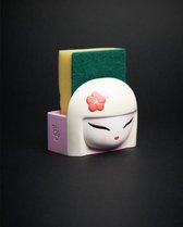 BLOGO Design GEISHA KOKESHI Limited Edition Collection “SAKURA" polyresin Sponshouder Gootsteen B8,4xD6,5x H7,5cm Gewicht 300 gr