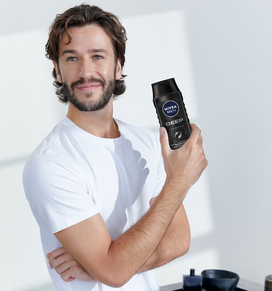 NIVEA MEN Deep Shampoo - Revitaliseert de scalp - Formule met black carbon - Voordeelverpakking 6 x 250 ml - NIVEA