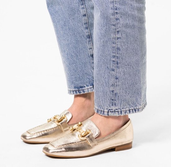 Manfield - Dames - Gouden leren loafers met goudkleurig detail - Maat 38