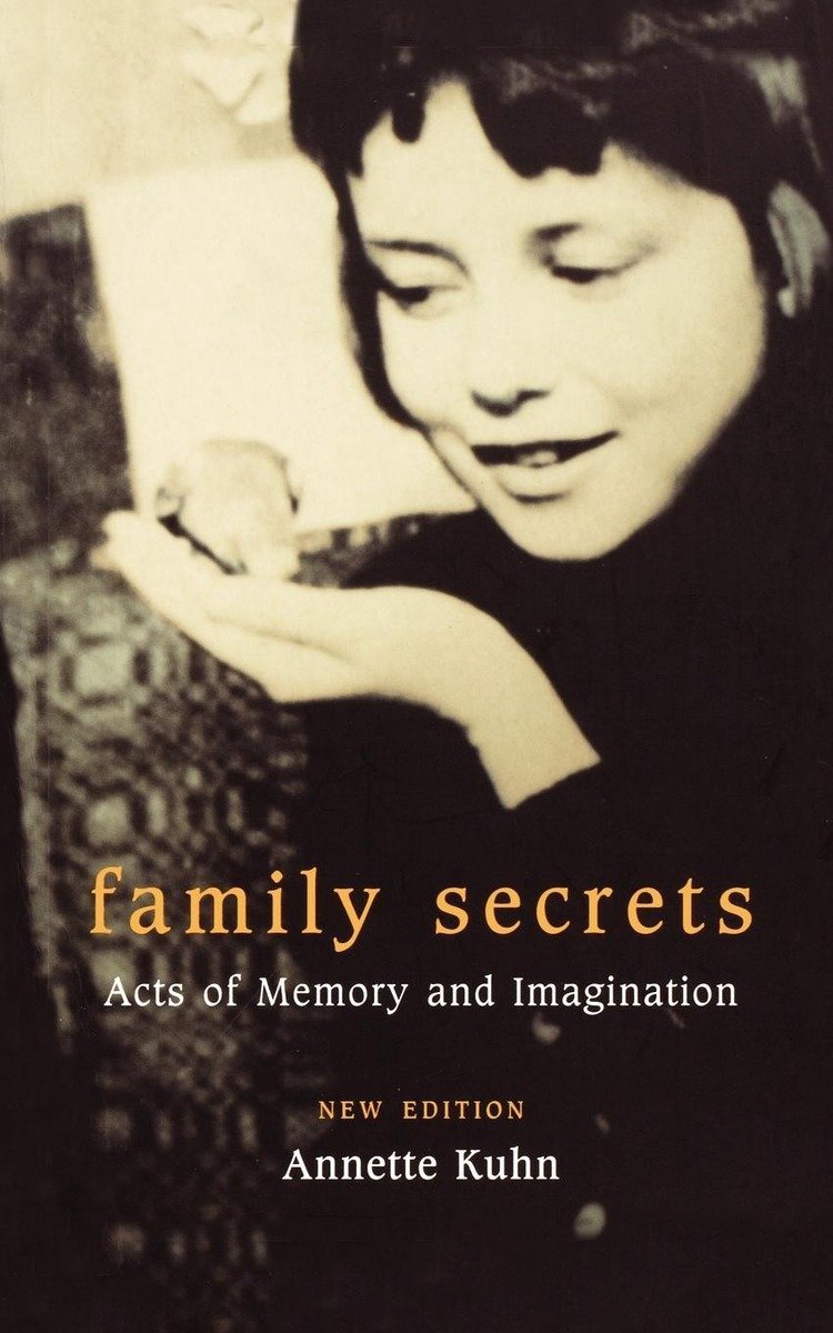 Omslag van Family Secrets
