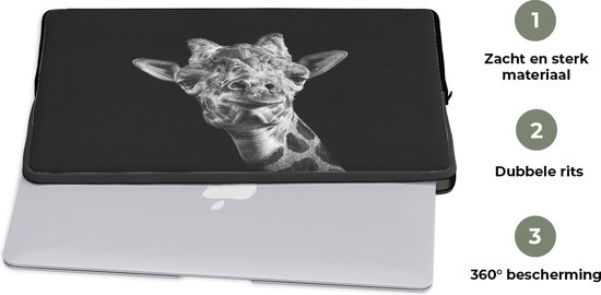 Laptophoes 15.6 inch - Giraffe - Dier - Zwart - Wit - Laptop sleeve - Binnenmaat 37x26 cm - Zwarte achterkant