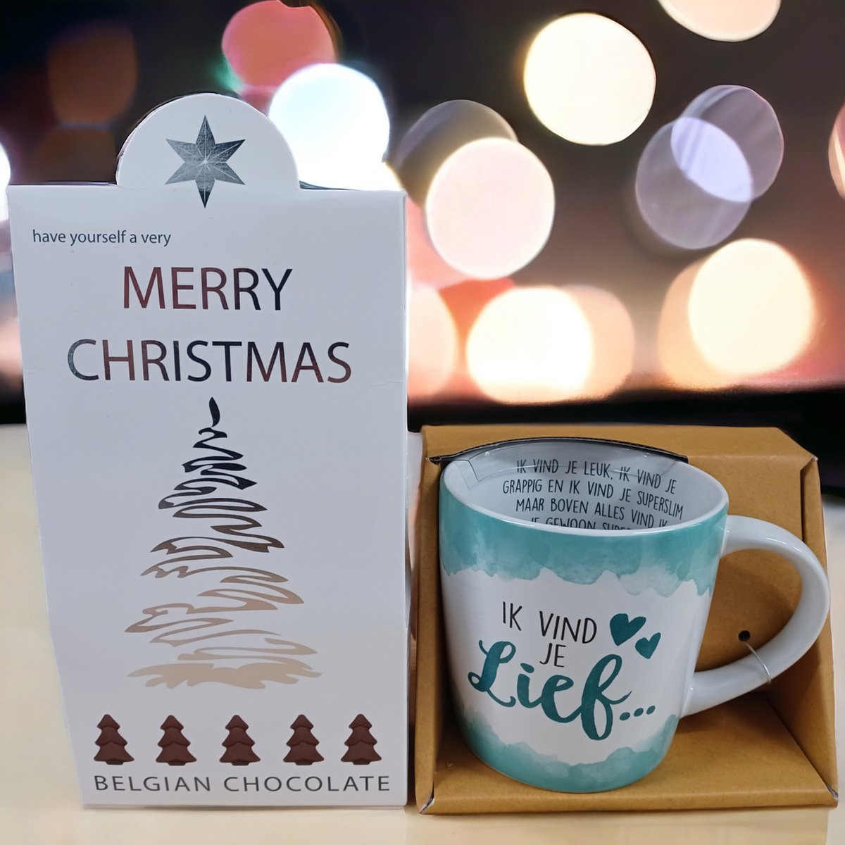 Ik vind je lief-Liefde-Dankbaarheid-Kerstcadeau-Kerstpakket-Giftset-December Cadeau-Merry Christmas-Happy New Year-Belgische Chocolade-Champagne Flesjes-Kerst Chocolade-Zoetigheid-Mok-Beker-Magische dagen-Familiediner-Kerstdiner-Kerstfeest-Oudejaar