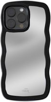xoxo Wildhearts Wavy mirror case Black telefoonhoesje - Geschikt voor iPhone 14 Pro Max - Golvend spiegelhoesje - Wolken hoesje - Schokbestendig - Cloud case - Silicone case met spiegel - Zwart