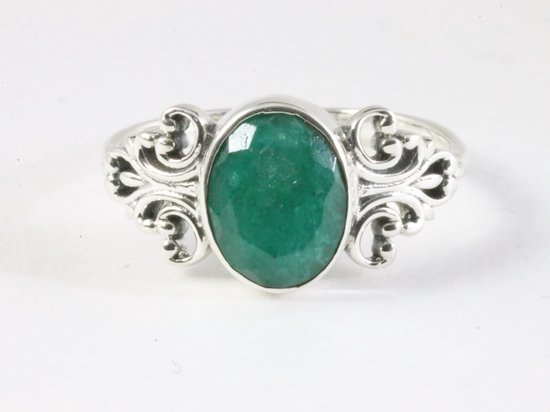 Bague en argent finement travaillée avec émeraude - taille 18,5