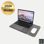 Heeren – Zwarte Premium Laptophoes – 13 inch – 2in1 – Muismat – Premium PU Leren Design – Spatwaterdicht – Magnetische Sluiting – Microvezel Bescherming