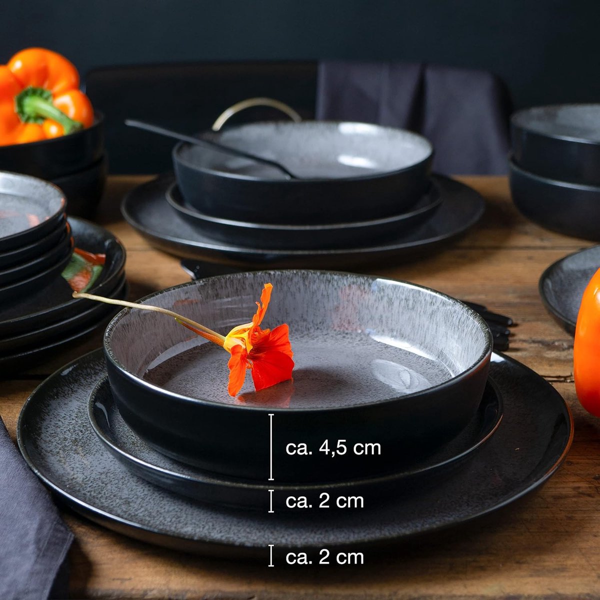 SÄNGER Bilgola Black Rim Plate Set, 18-Piece Porcelain Crockery Set for 6 People, Tableware, Dishwasher Safe, Dinner Service with Flat and Deep Plates