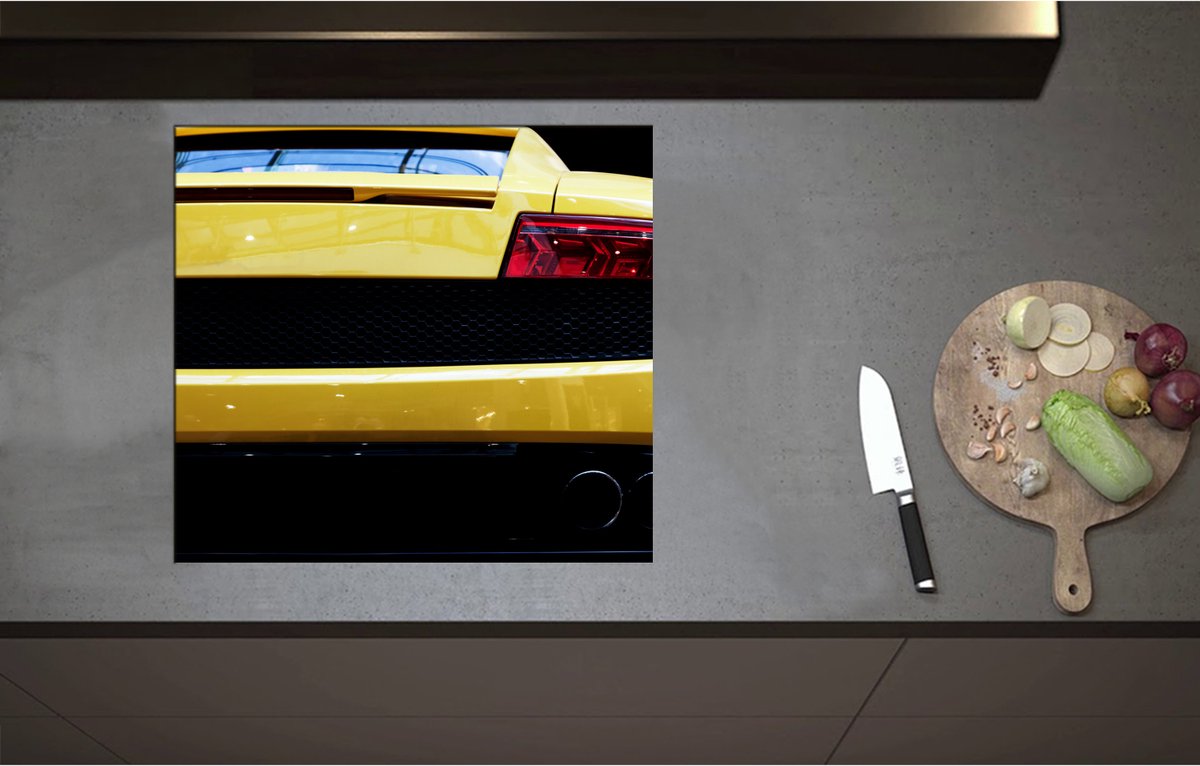 Inductieplaat Beschermer - Achterkant van Gele Sportauto - 60x55 cm - 2 mm Dik - Inductie Beschermer - Bescherming Inductiekookplaat - Kookplaat Beschermer van Wit Vinyl