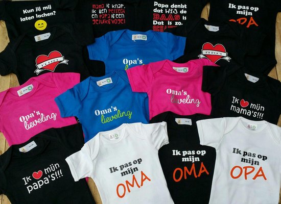 Witte romper met "Mama denkt dat zij de baas is. Dat is zo... Schattig!!!" - maat 80 - moeder, moederdag, babyshower, zwanger, cadeautje, kraamcadeau, grappig, geschenk, baby, tekst, bodieke