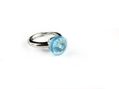 Ring in zilver model pomellato licht blauwe steen