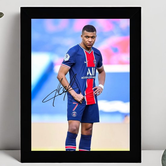 Kylian Mbappé Ingelijste Handtekening – 15 x 10cm In Klassiek Zwart Frame – Gedrukte handtekening – Paris Saint Germain - PSG - Voetbal - Football - WK - World Cup
