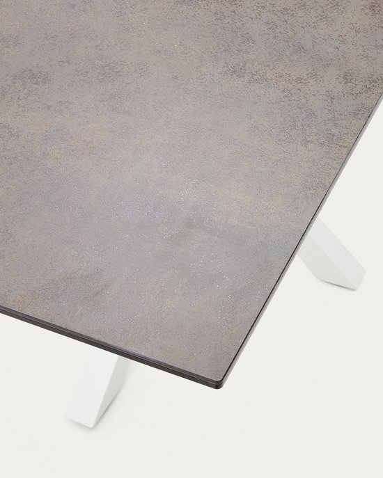 Kave Home - Argo tafel afgewerkt in porselein Iron Moss en stalen poten met witte afwerking 160 x 90 c