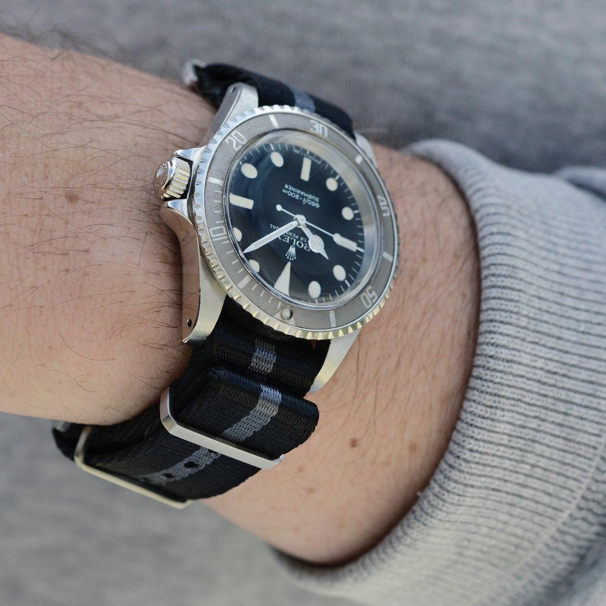 BS Nylon Horlogeband Luxury - Delux Nato Zwart Grijs Gestreept - 20mm
