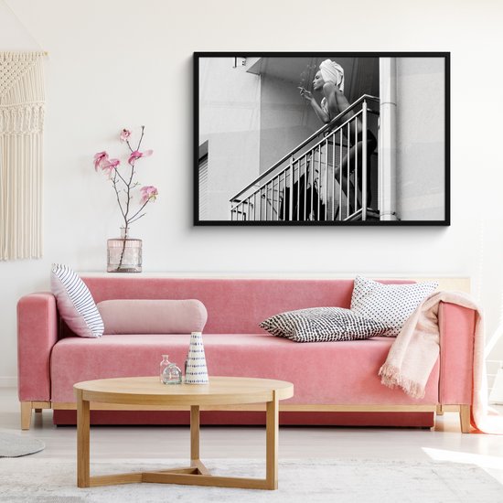 Fotolijst inclusief poster - Posterlijst vintage - Zwarte lijst 120x80 - Voor volwassenen - Fotokader vrouw - Posters zwart wit - Fotolijstje slaapkamer accessoires - Decoratie woonkamer - - Wissellijst - Poster - Fotolijsten